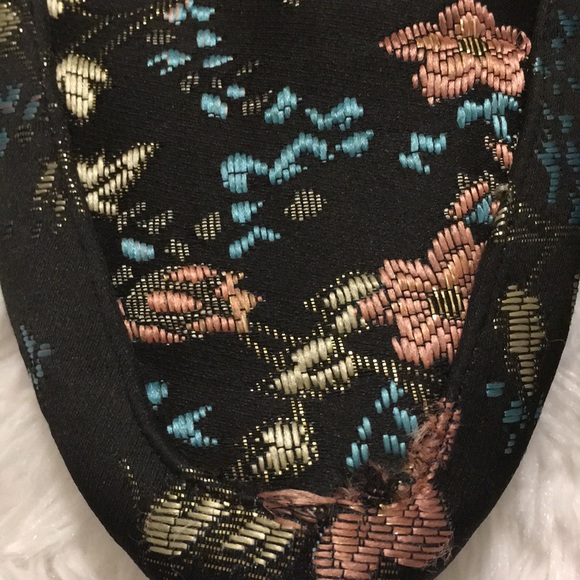 Qupid Floral Embroidered Flats - Picture 5 of 8